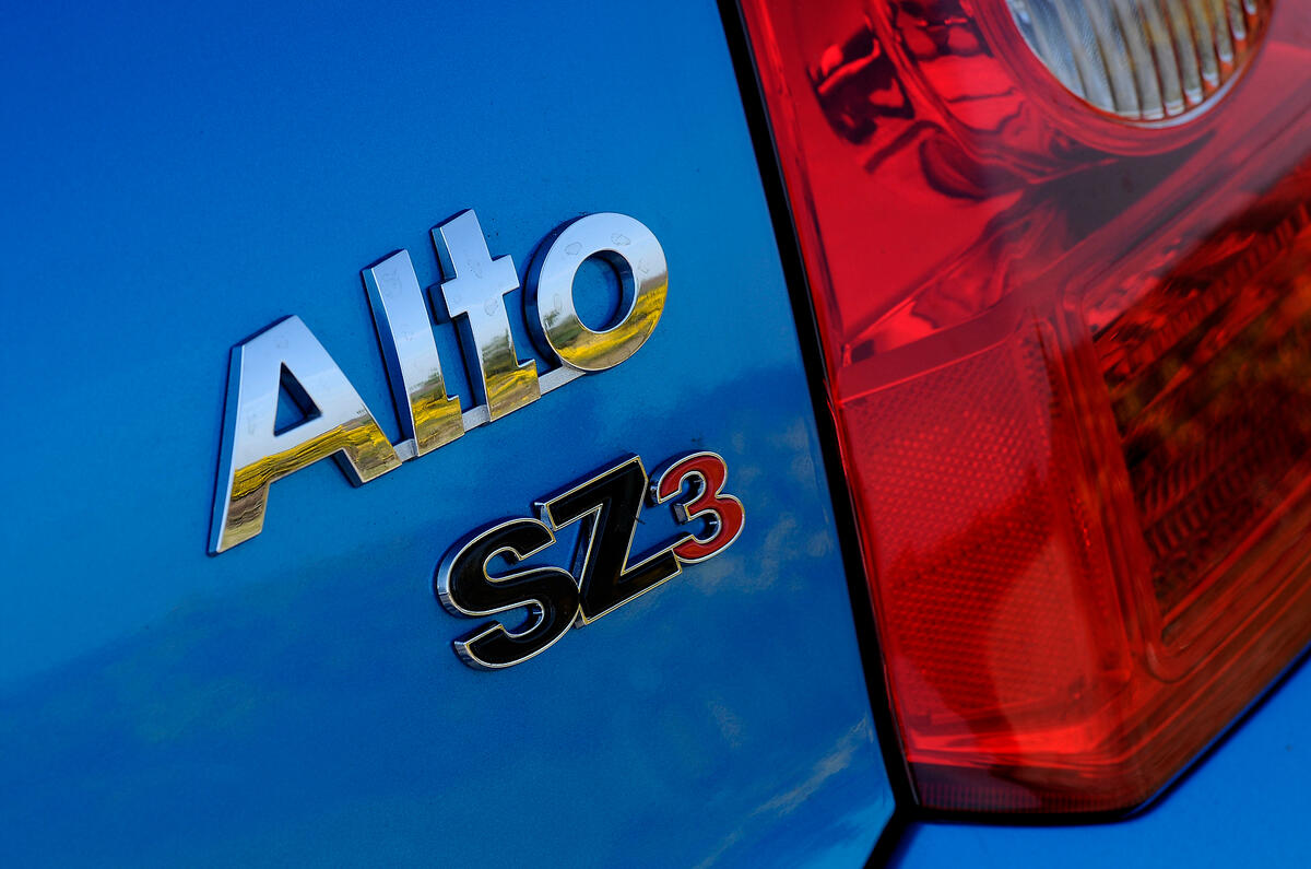 Suzuki Alto badging