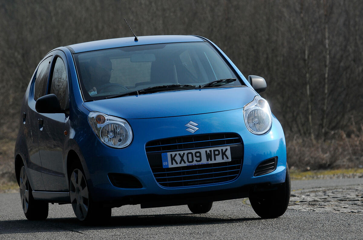 Suzuki Alto cornering