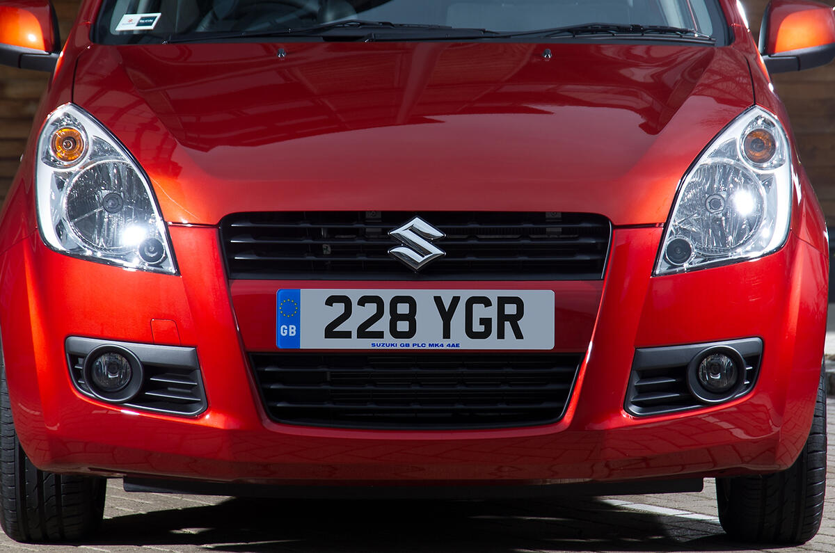 Suzuki Splash front grille