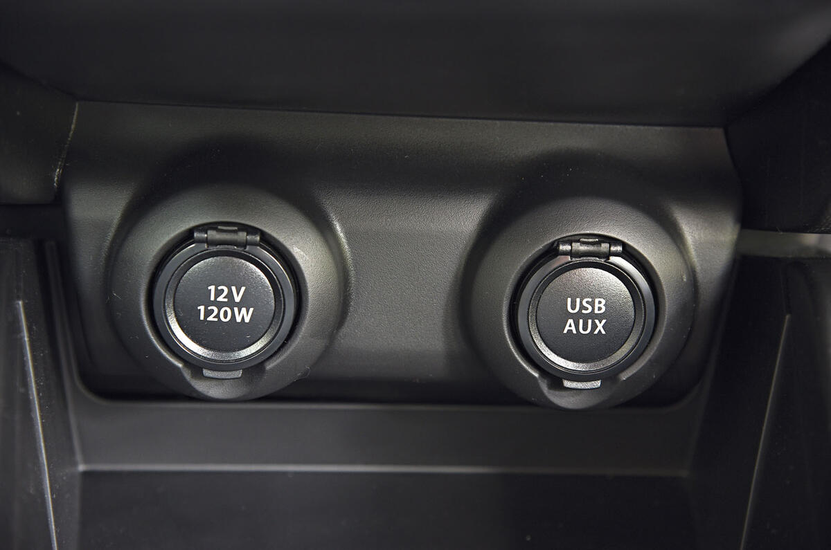 Suzuki Swift charging ports