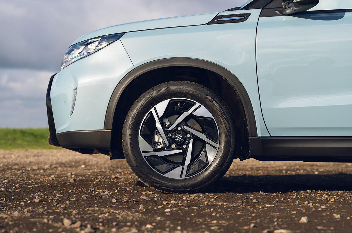 Suzuki Vitara review 2025 005 wheel Suzuki Vitara review 2025 005 wheel