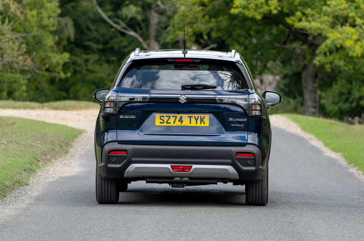 Suzuki S cross rear driving Suzuki S cross rear driving