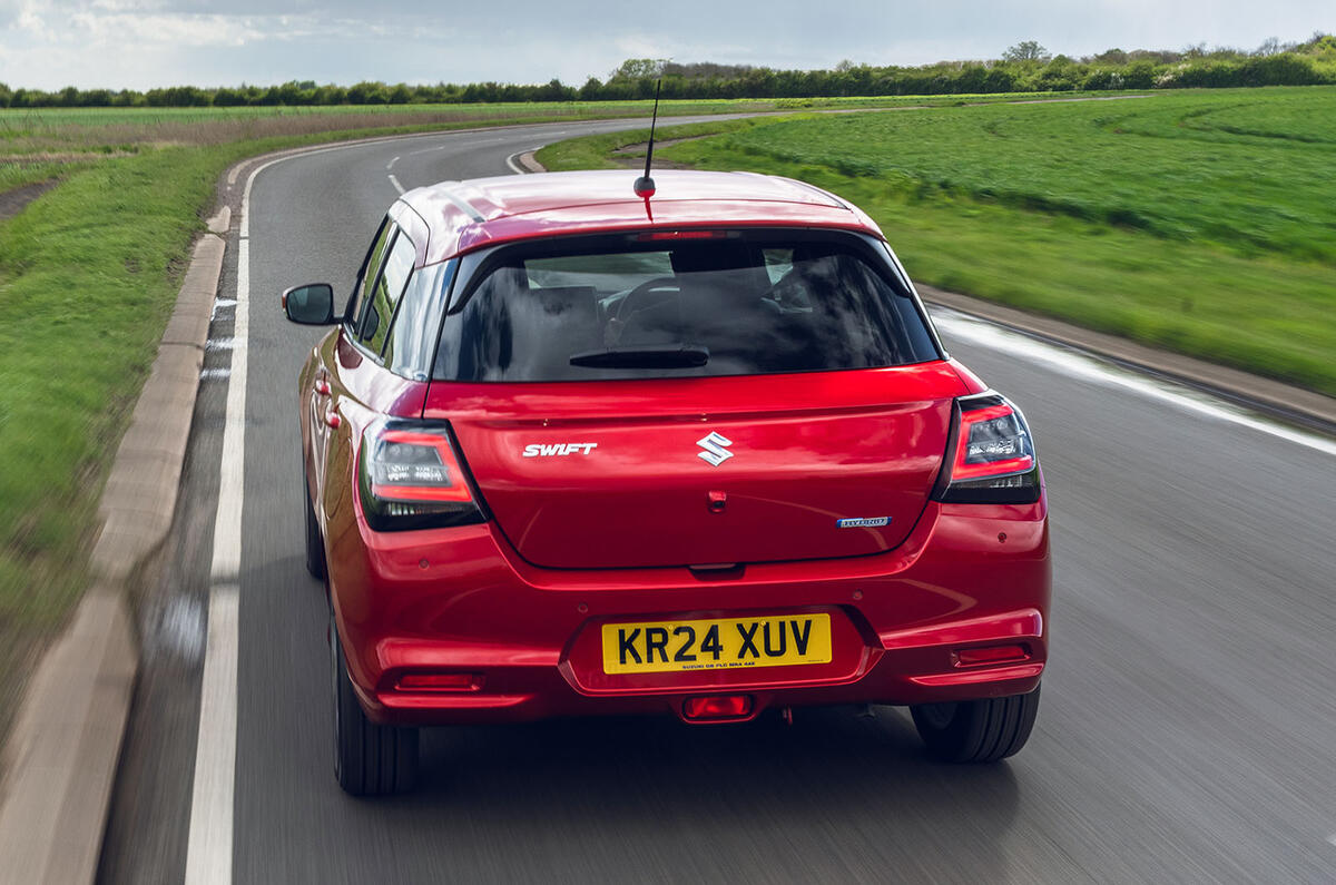 Suzuki Swift rear tracking Suzuki Swift rear tracking