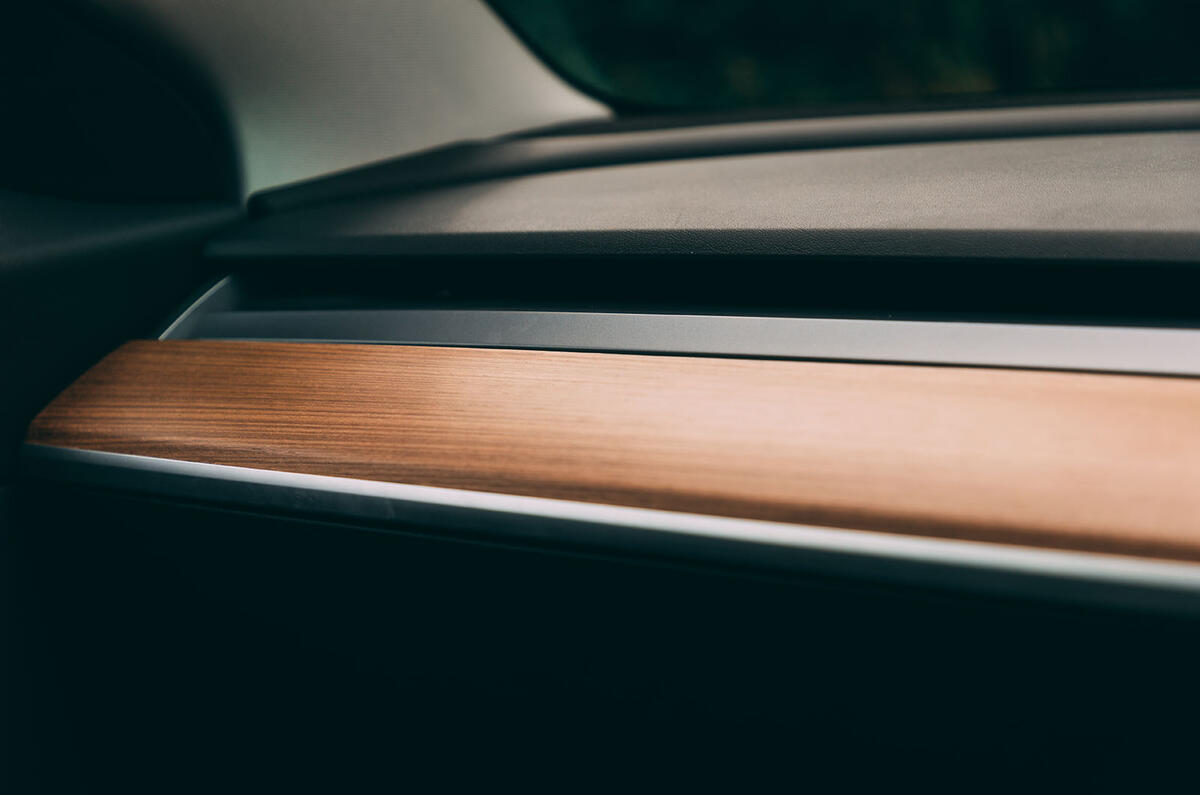 Tesla Model 3 RT 20191634 Tesla Model 3 RT 20191634