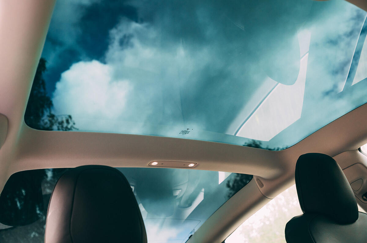 Tesla Model 3 RT 20191635 Tesla Model 3 RT 20191635