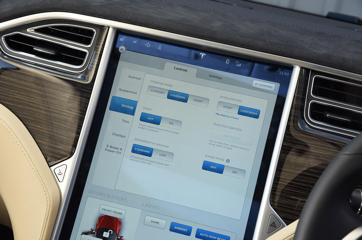 Tesla Model S driving modes