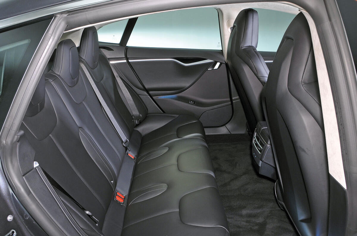 Tesla Model S 95D rear seats