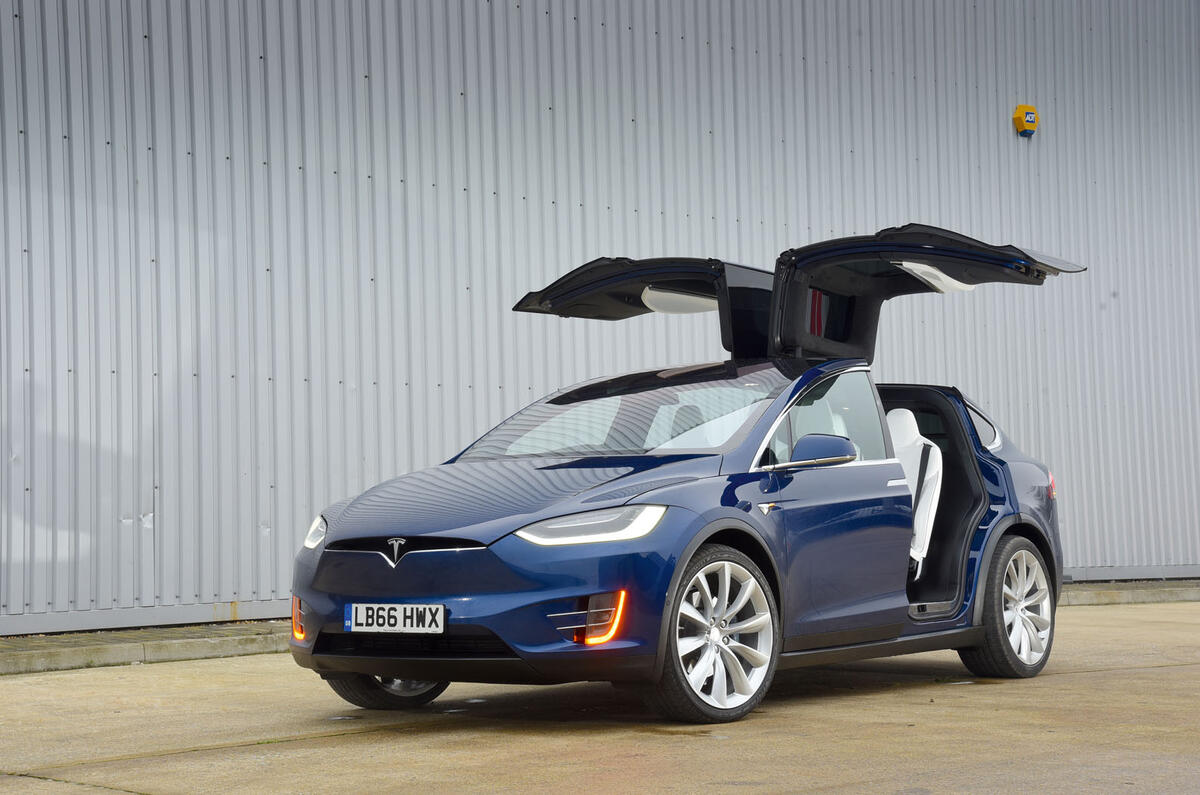 tesla-model-x-gullwing-doors_0.jpg