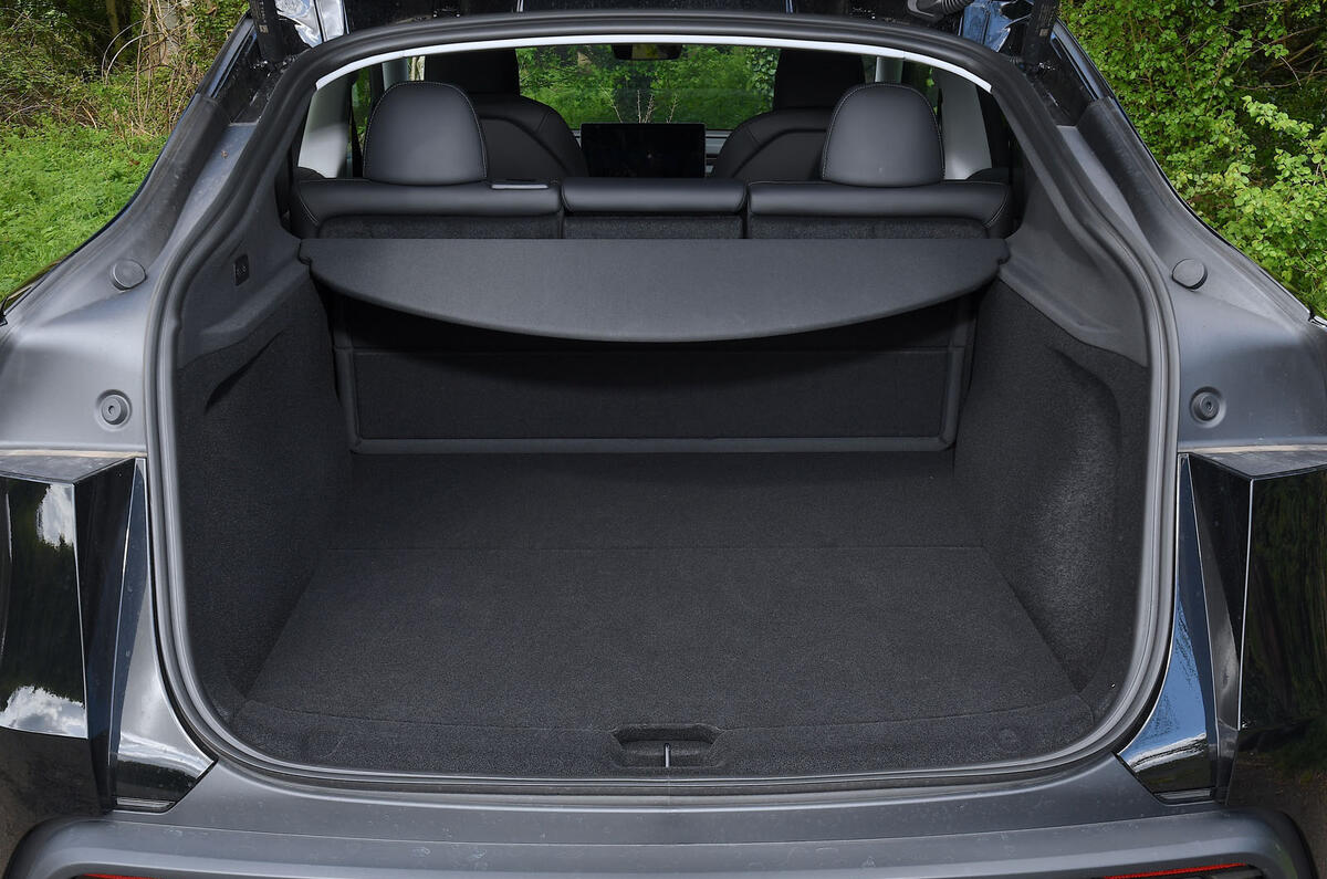 Tesla Model Y 2025 Review boot 9273 Tesla Model Y 2025 Review boot 9273