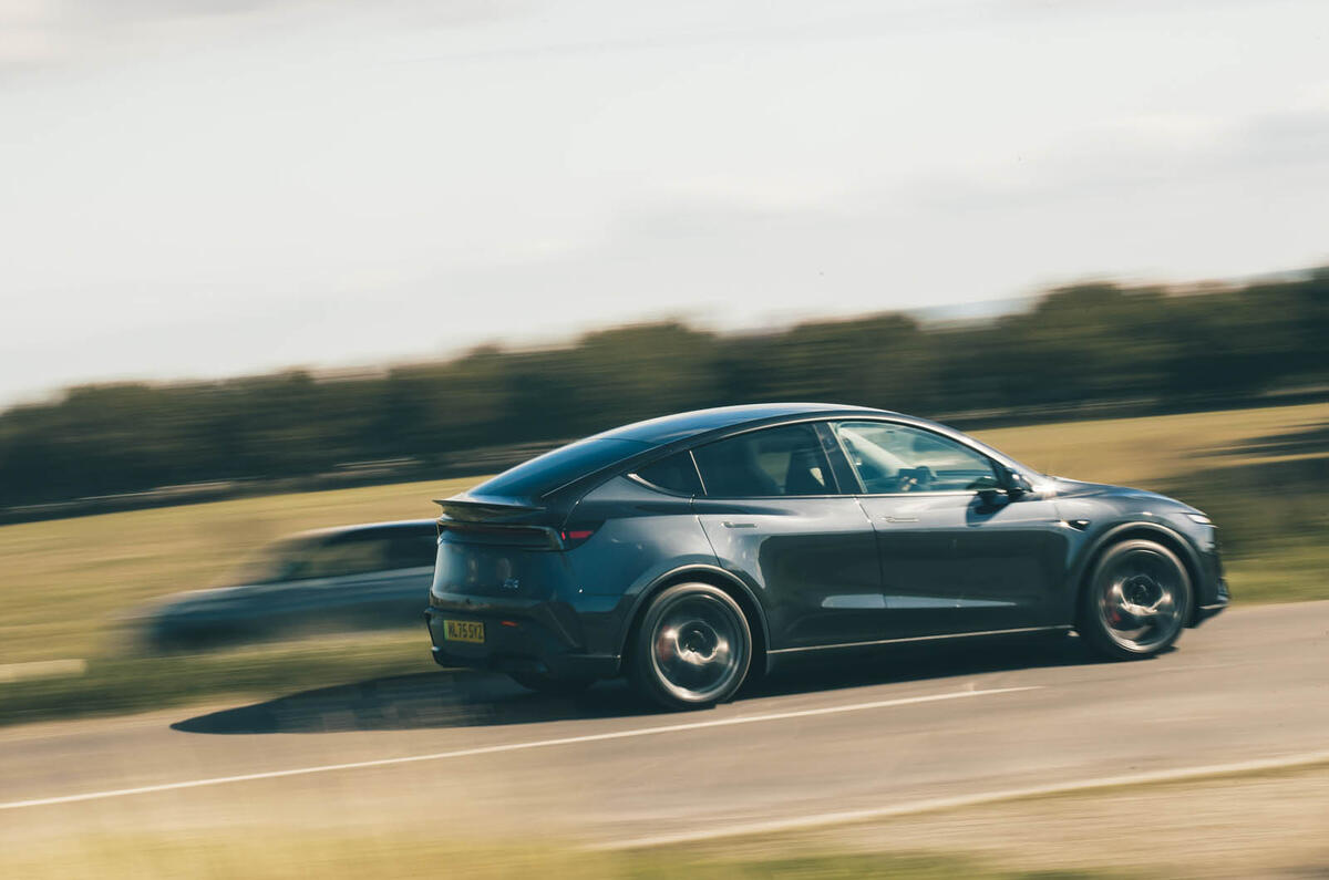 Tesla Model Y Performance  review 002