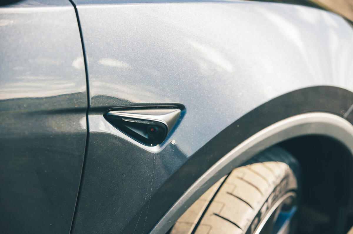 Tesla Model Y Performance  review 007