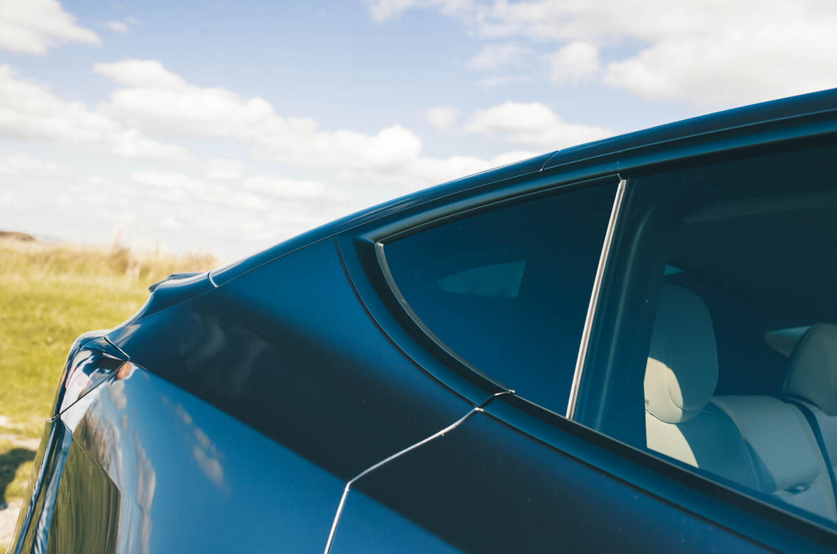 Tesla Model Y Performance  review 009