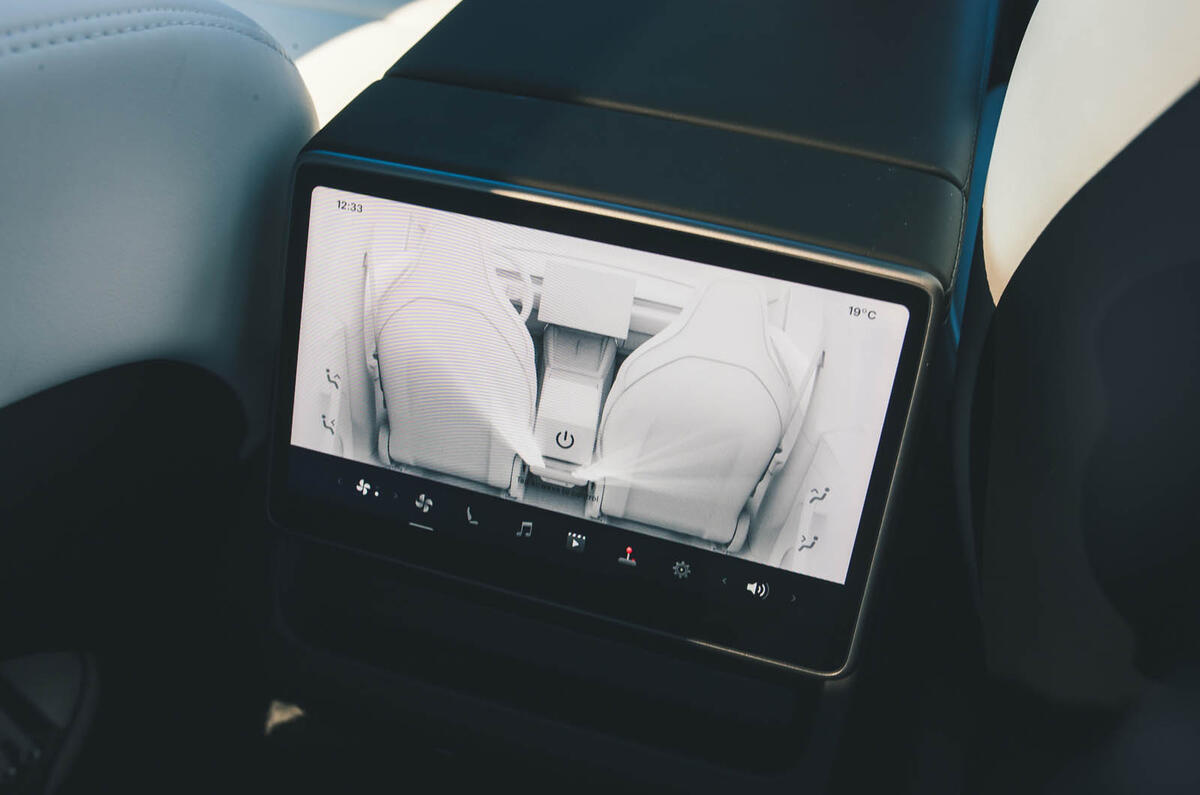 Tesla Model Y Performance  review 021