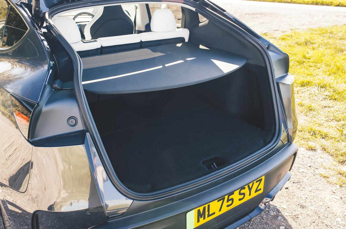 Tesla Model Y Performance  review 022