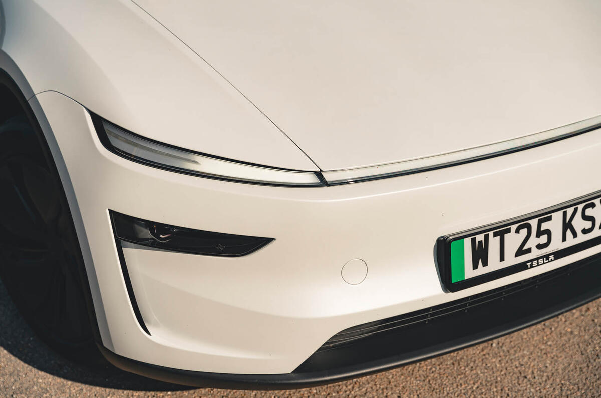 Tesla Model Y review 2025 5003 lights Tesla Model Y review 2025 5003 lights
