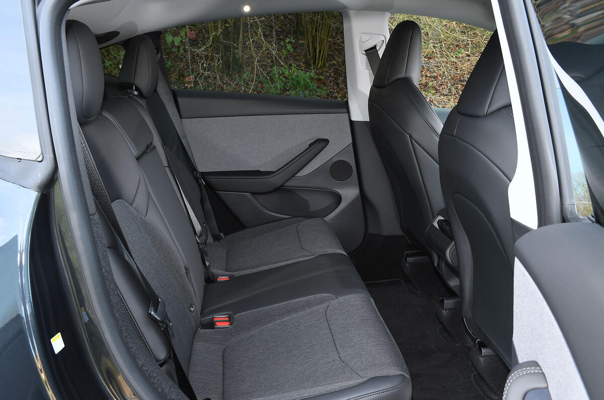 Tesla Moel Y Standard review 2026012