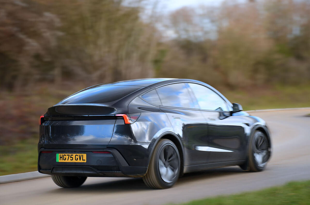 Tesla Moel Y Standard review 2026017