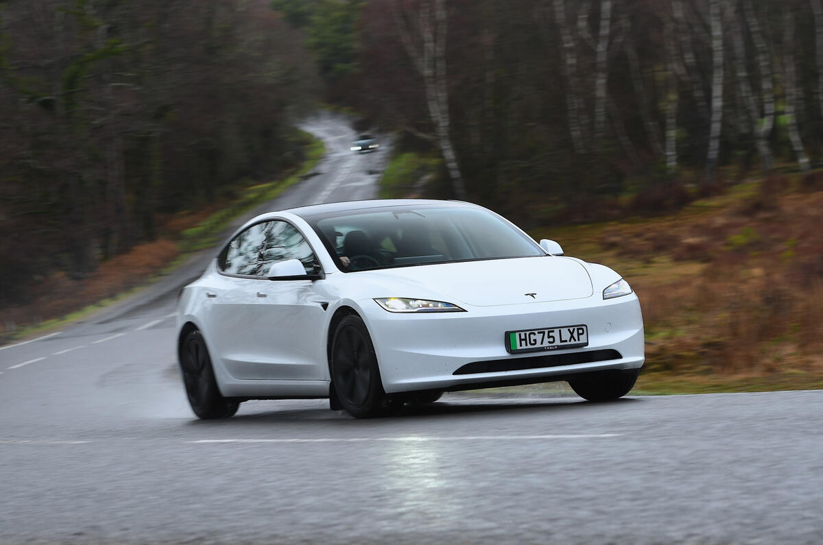 Tesla Rear Weel Drive 2026 jb20260220 0640