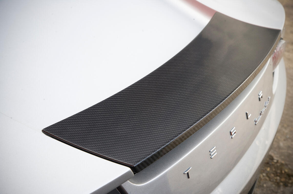 The rear spoiler is made of carbonfibre, just like most of the bodywork Tesla Roadster rear spoiler