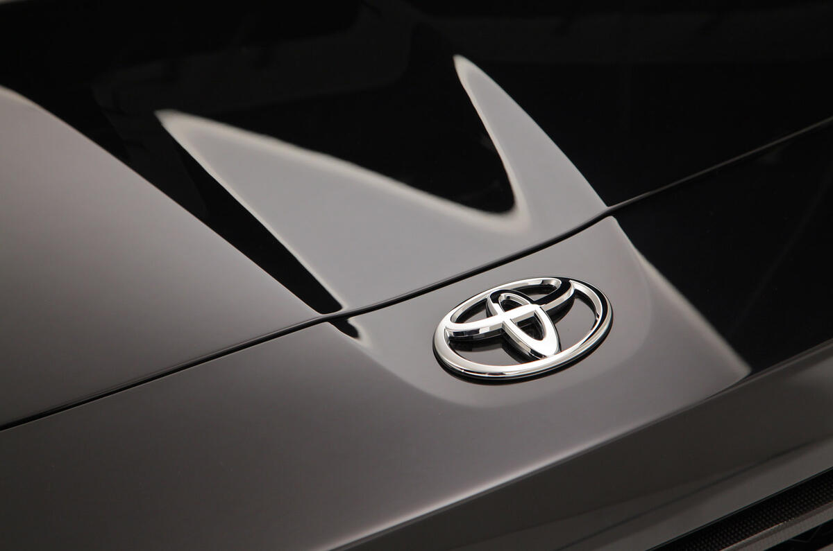 no title Toyota FT-86 - under the skin