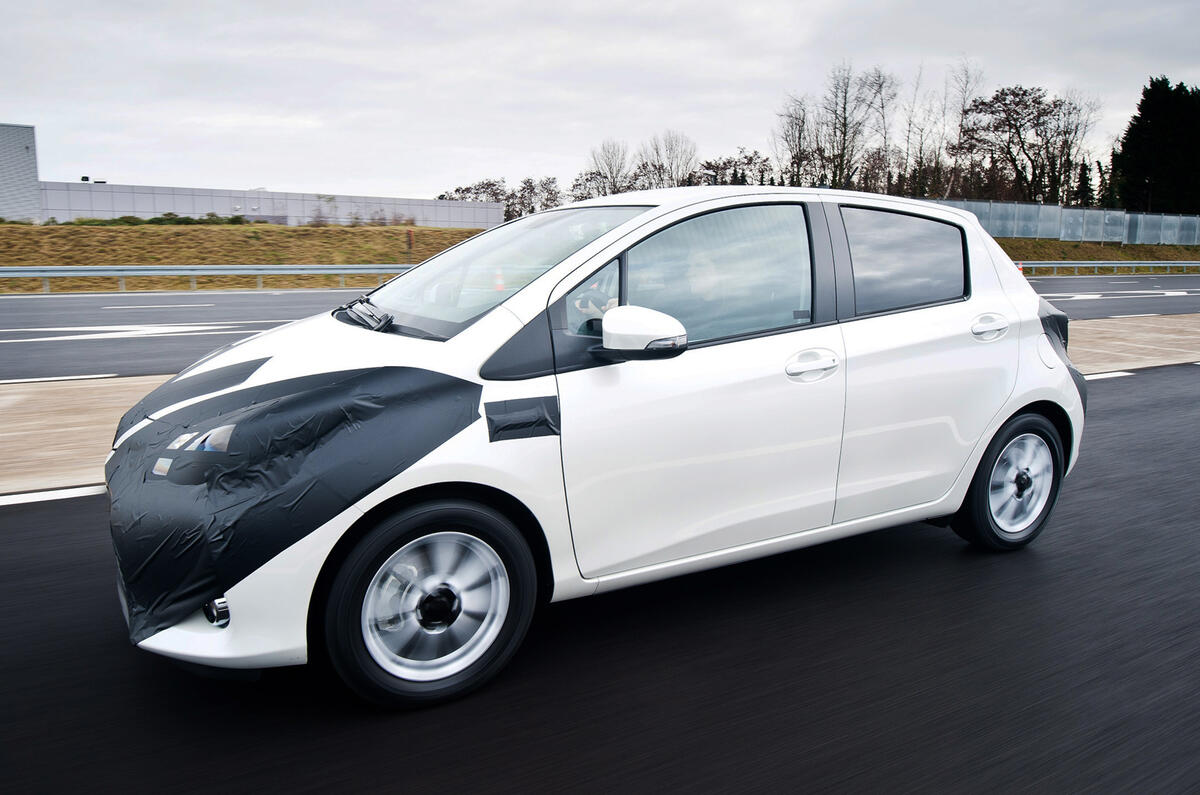 Toyota Yaris Hybrid: first pictures
