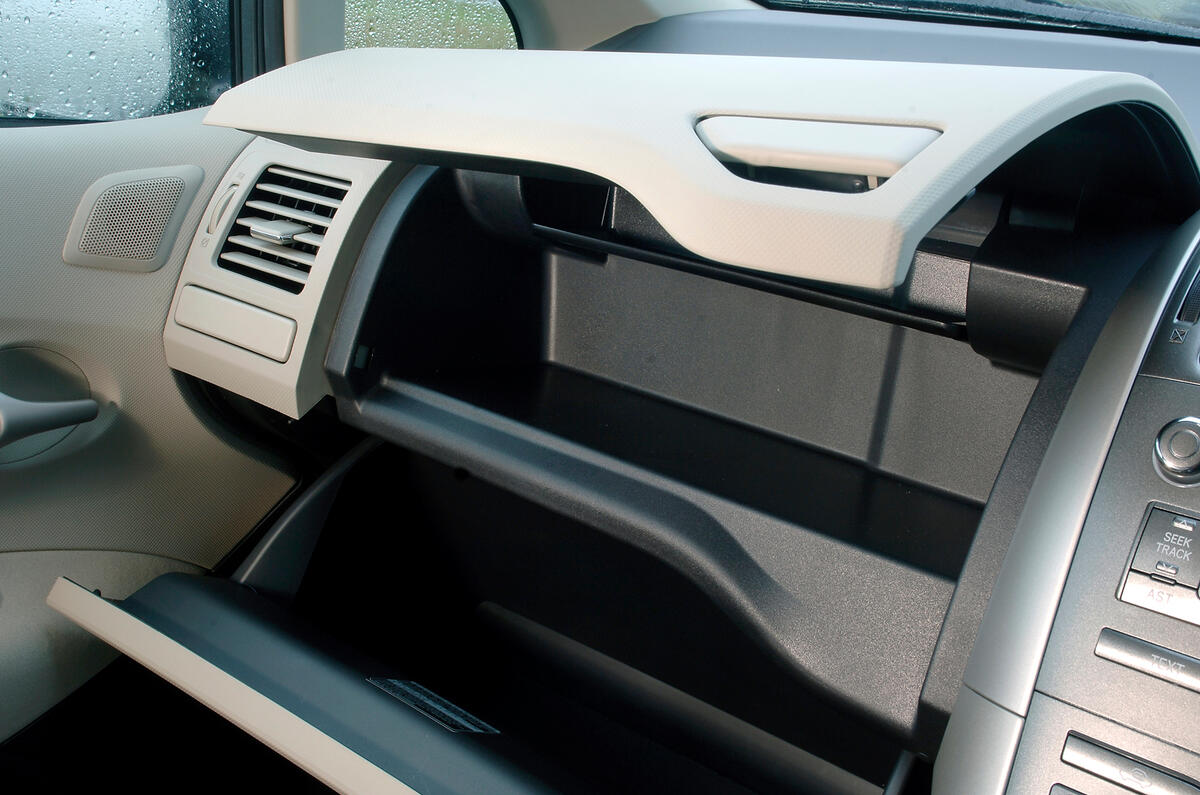Double glove box is spacious enough, if unnecessarily complex Toyota Auris glovebox