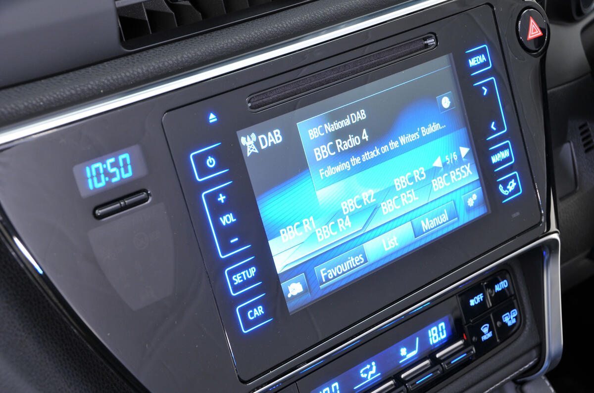 Toyota Auris infotainment