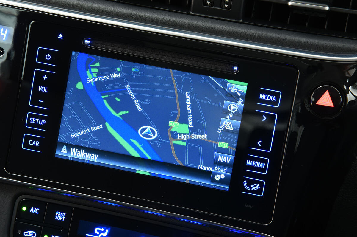 Toyota Auris Touring Sports infotainment