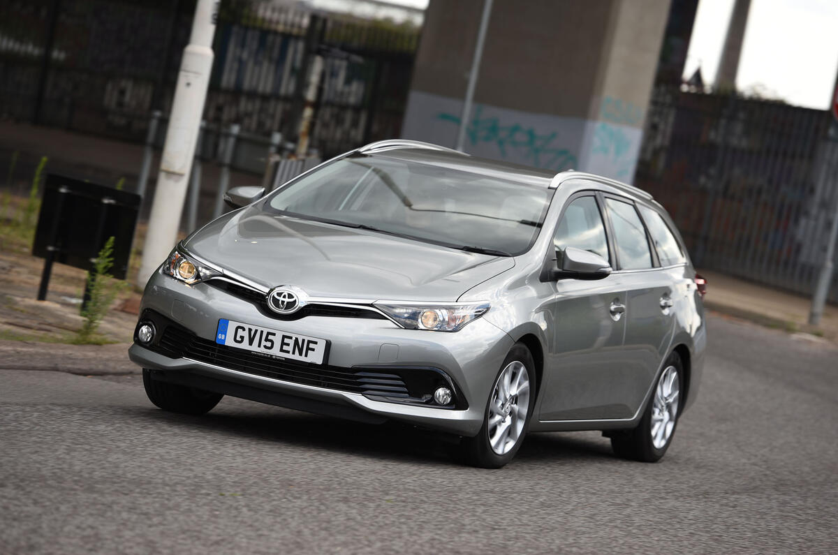 Toyota Auris Touring Sports Review (2017) | Autocar