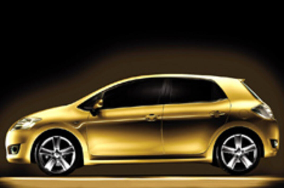 Paris show: the Corolla's successor