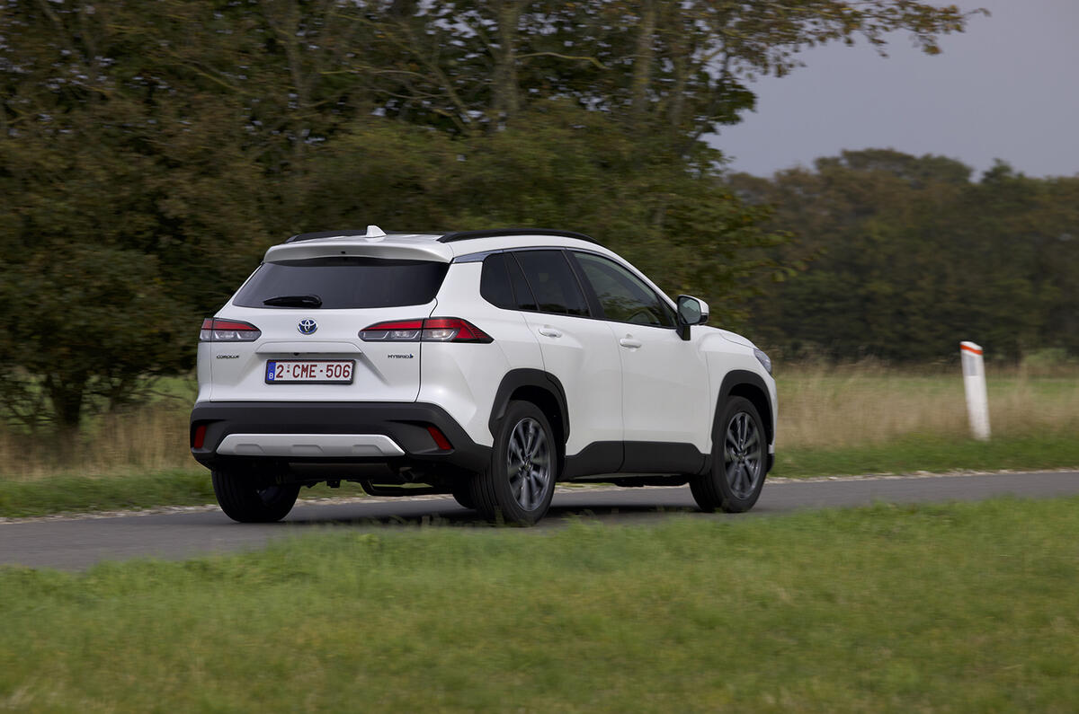 toyota corolla cross 03 back tracking toyota corolla cross 03 back tracking
