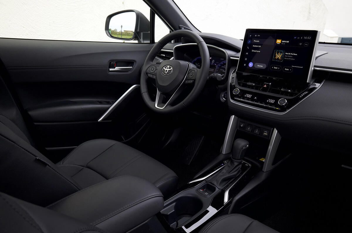 toyota corolla cross 05 dashboard toyota corolla cross 05 dashboard