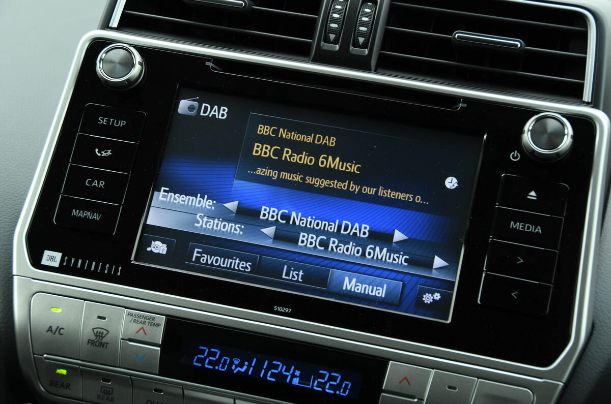 Toyota Land Cruiser 2018 review infotainment