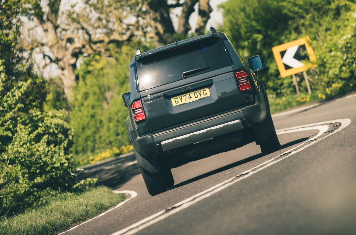 Toyota Land Cruiser 2025 Review angle arrière 10