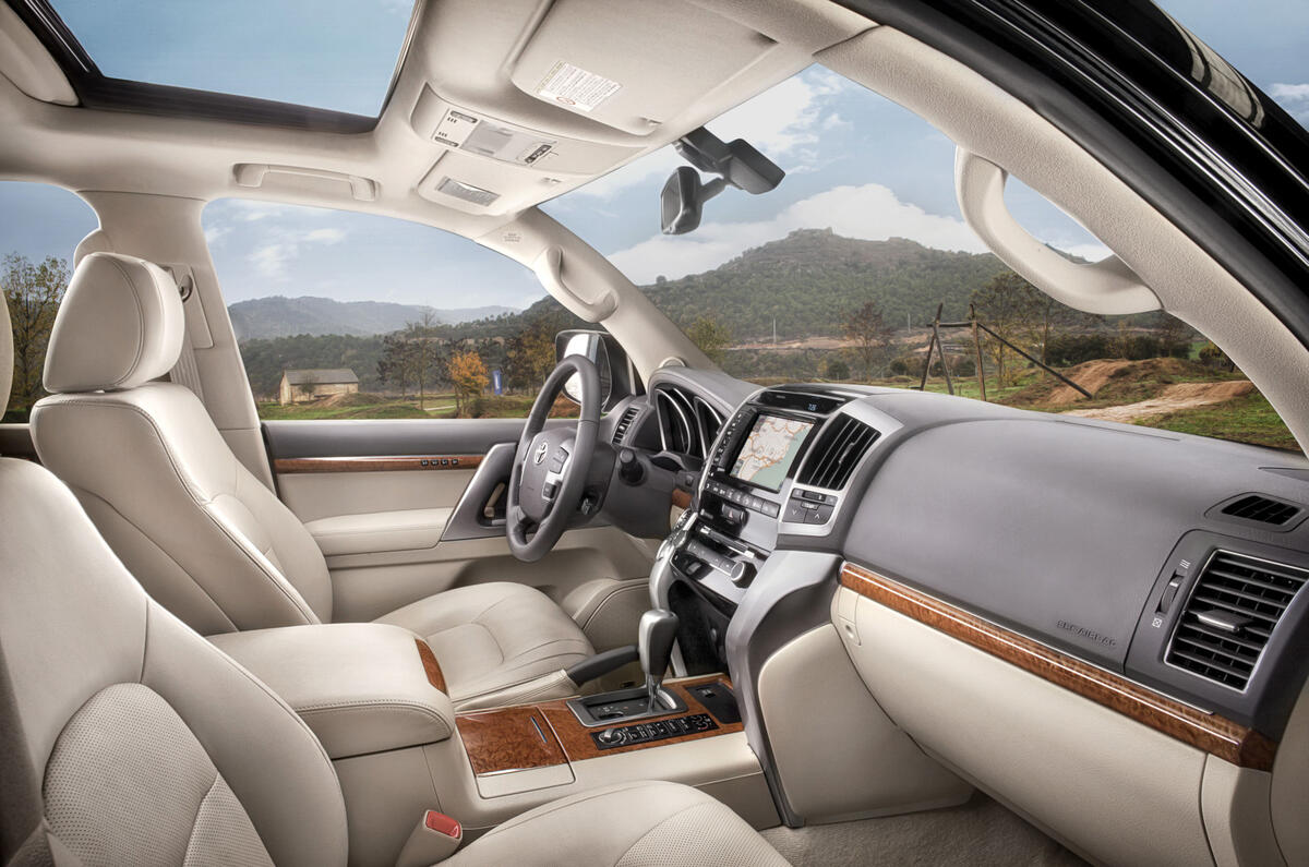 Toyota Land Cruiser V8 prices announced Toyota Land Cruiser V8 prices announced