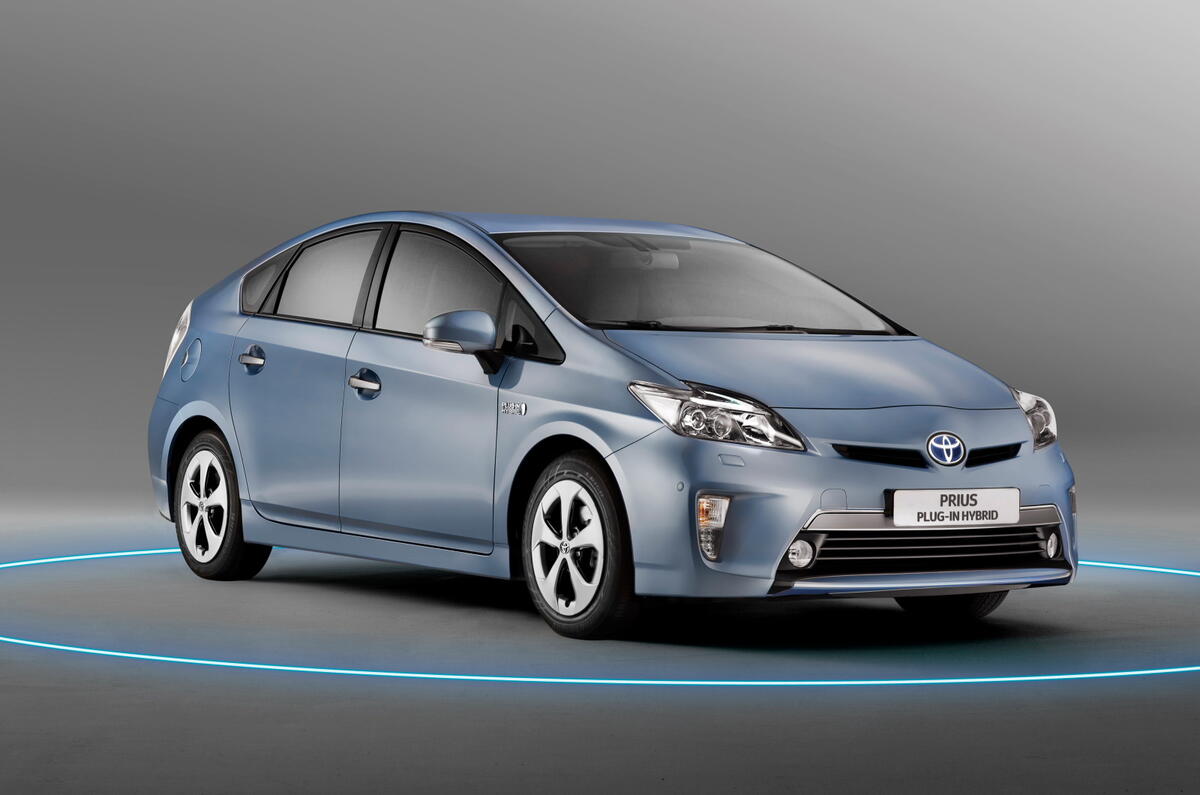 Prius Plug-in to cost £31,000