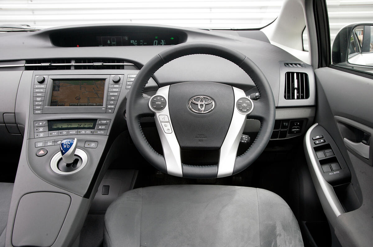 prius toyota 2009 screen interior dashboard autocar spirit replicated circular instrument pads switch styling