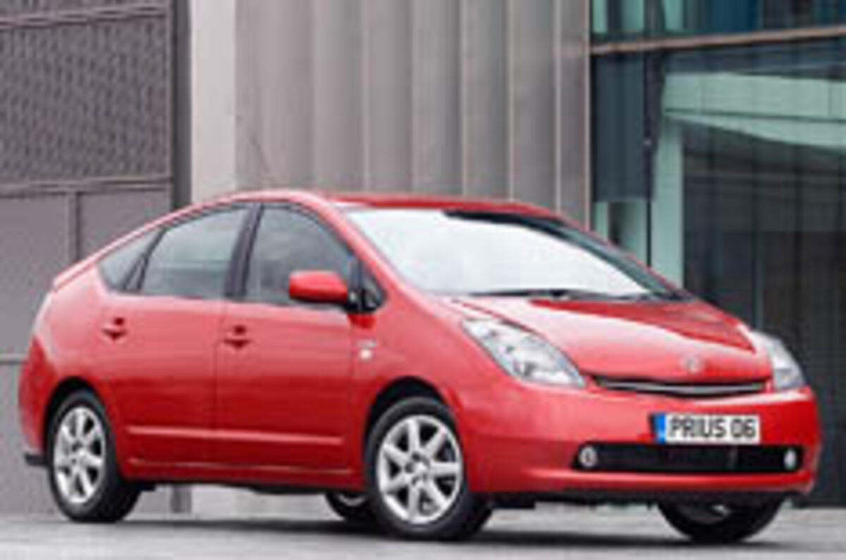 Prius sales top half a million