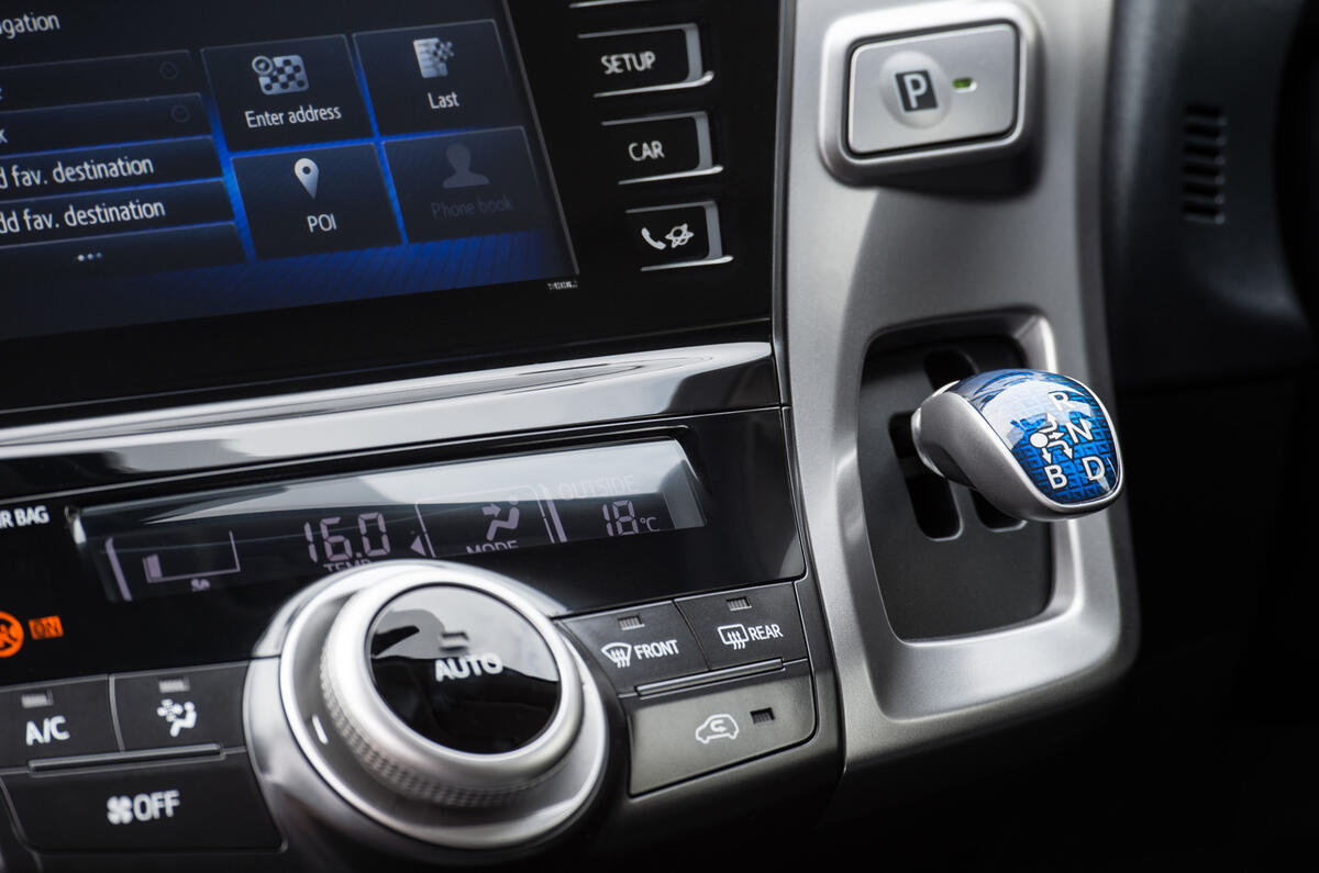 Toyota Prius+ automatic gearlever