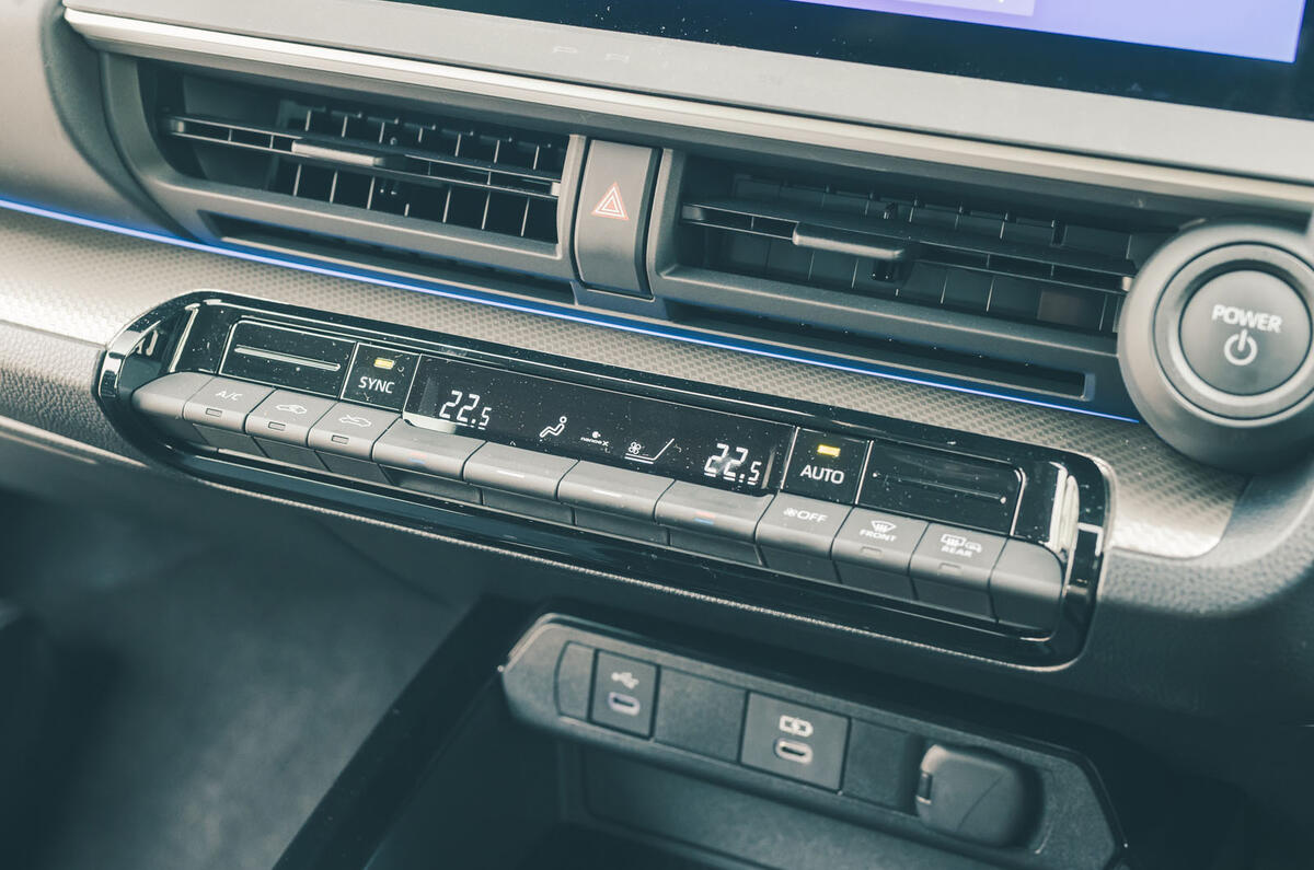 Toyota Prius RT 2025 Review hvac controls 9