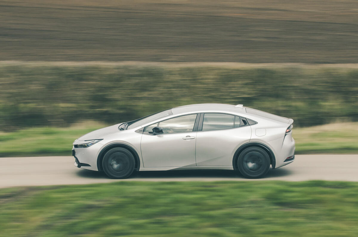 Toyota Prius RT 2025 Review pan 33