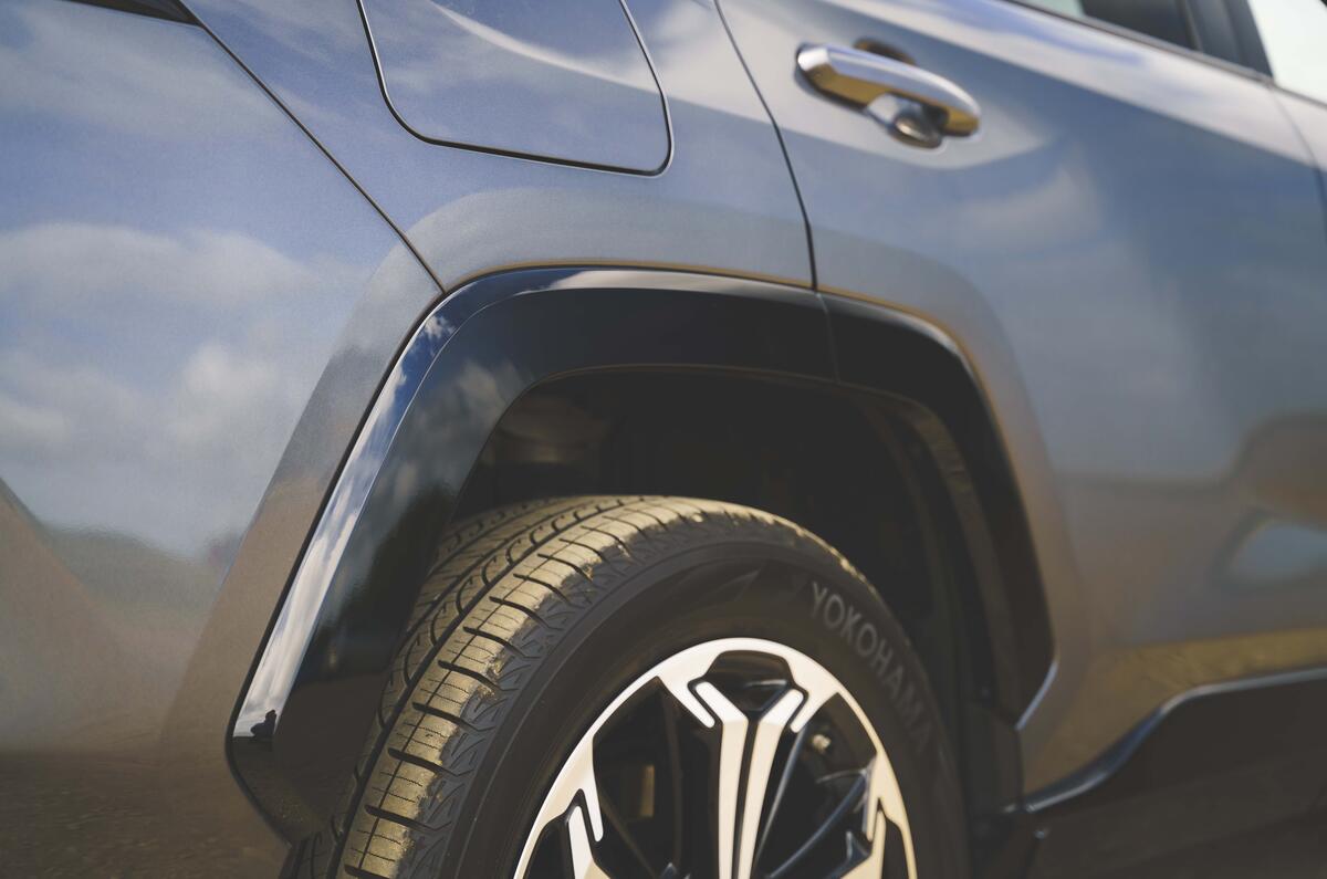 Toyota Rav 4 RT wheelarch Toyota Rav 4 RT wheelarch