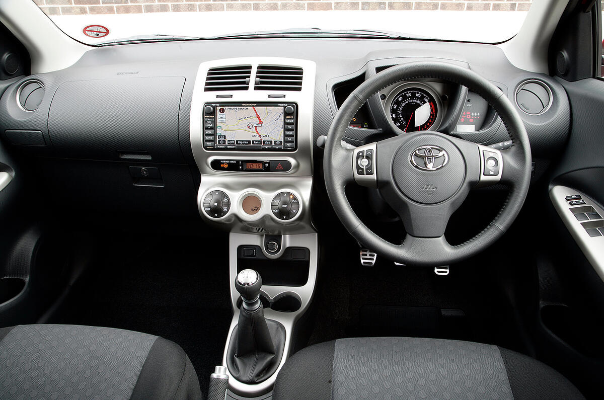 Toyota Urban Cruiser dashboard