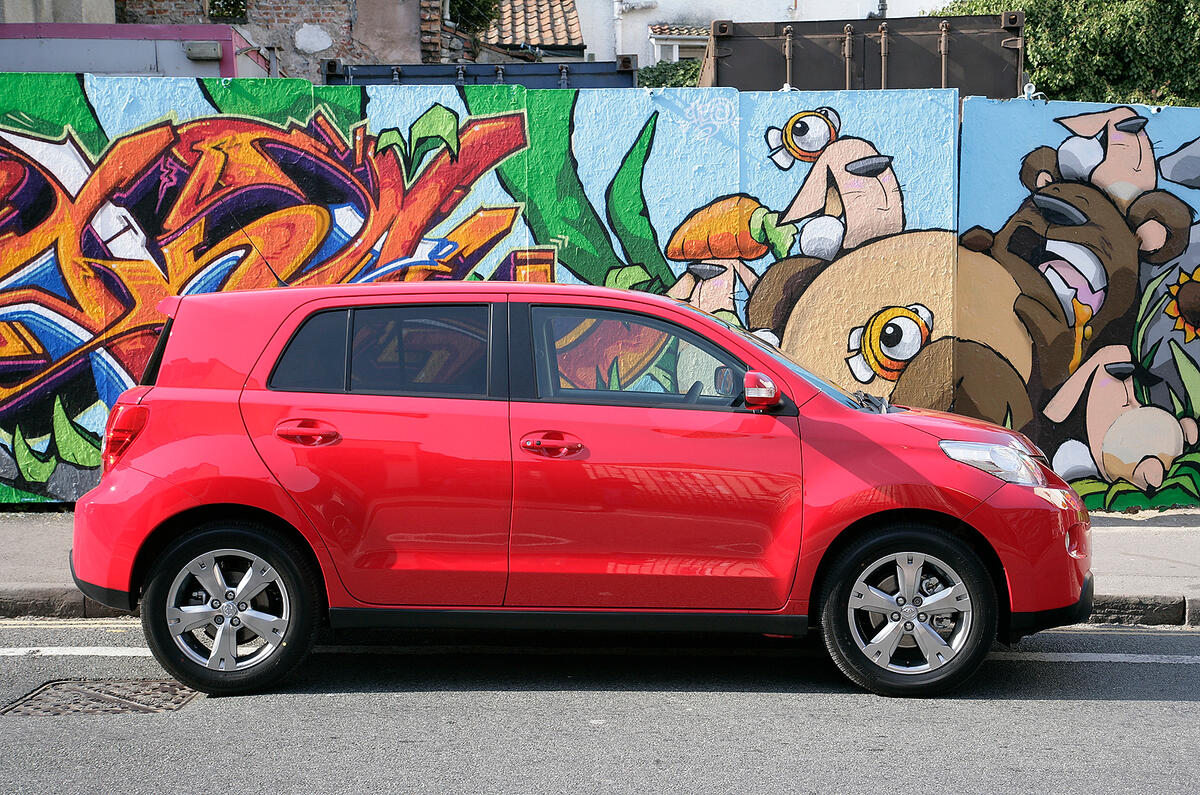 Toyota Urban Cruiser side profile