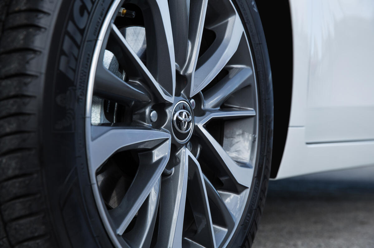 Toyota Verso alloy wheels