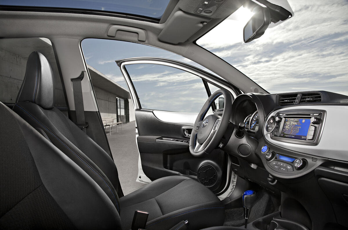 Toyota Yaris Hybrid: first pictures