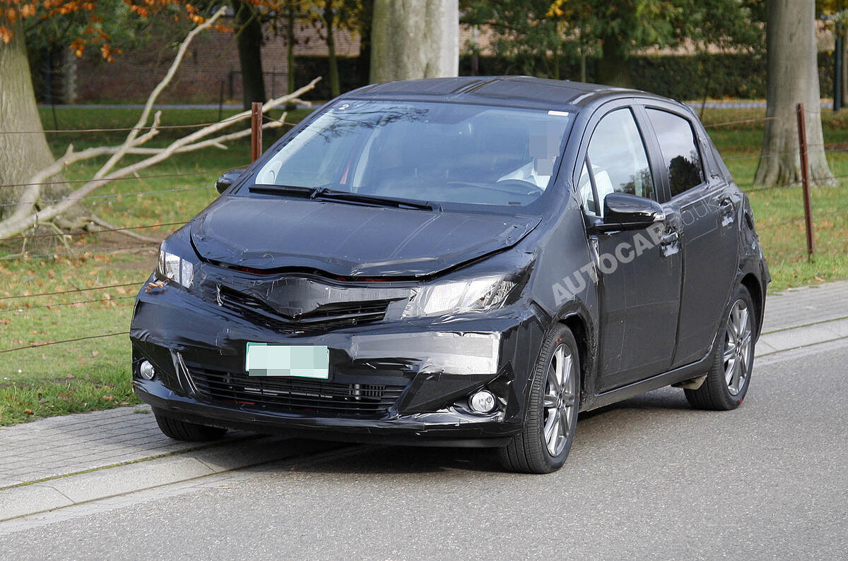 Next Toyota Yaris: new pics