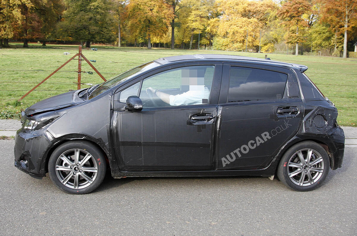 Next Toyota Yaris: new pics