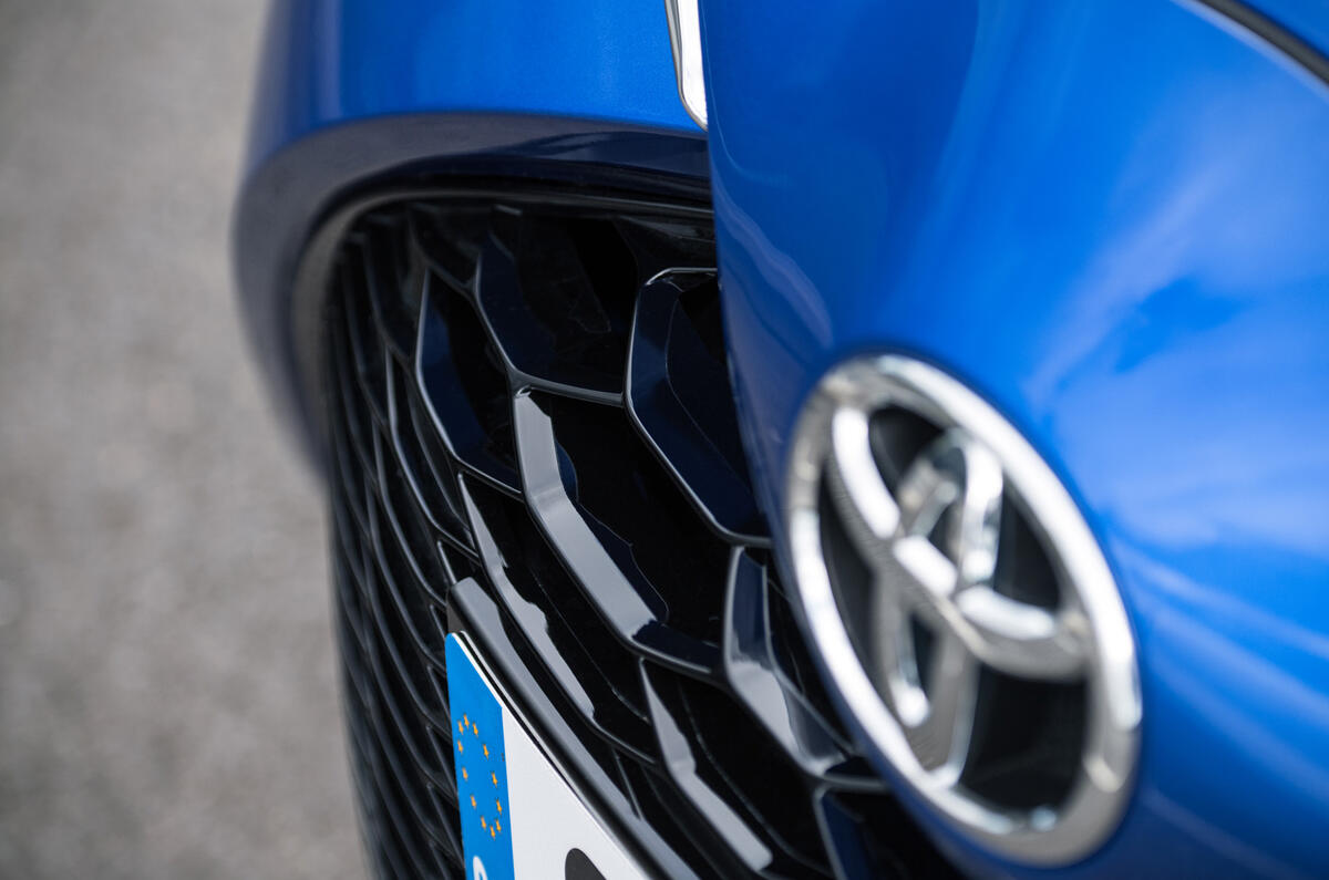Toyota Yaris badge