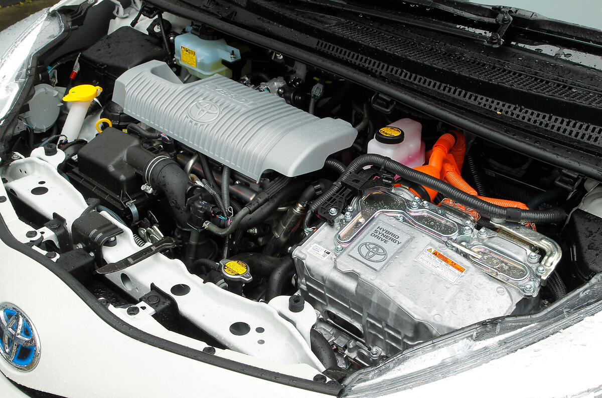 Toyota Yaris Hybrid review Autocar Toyota Yaris Hybrid review Autocar